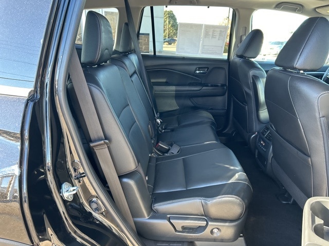 used 2022 Honda Pilot car, priced at $31,555