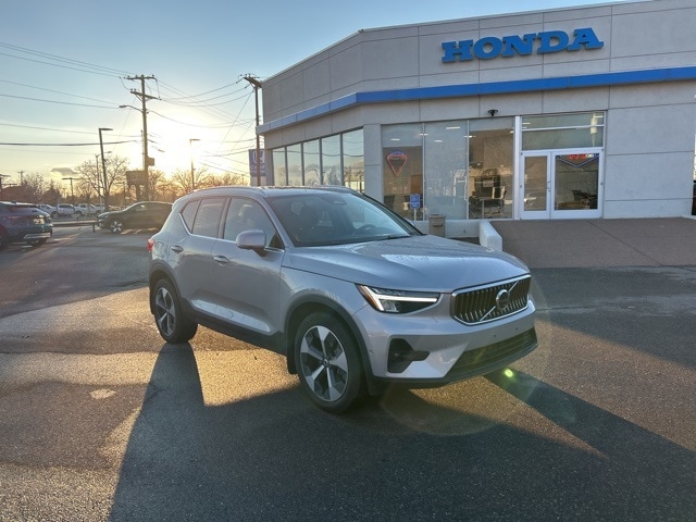 used 2023 Volvo XC40 car, priced at $35,333