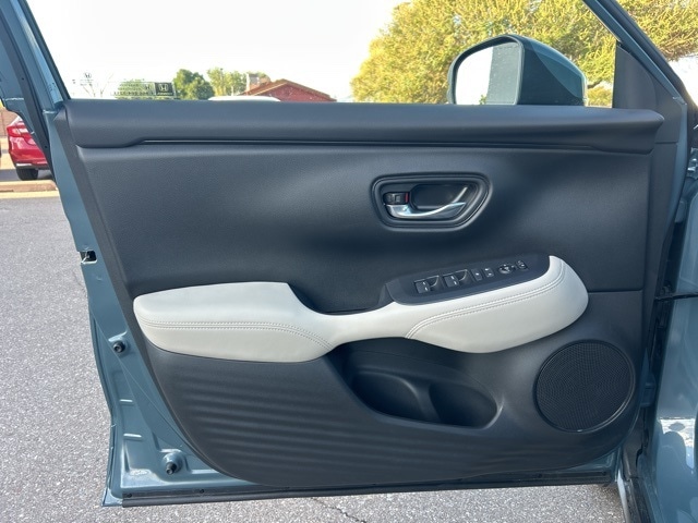 used 2025 Honda HR-V car, priced at $27,222