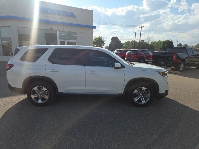 used 2024 Honda Pilot car, priced at $42,555