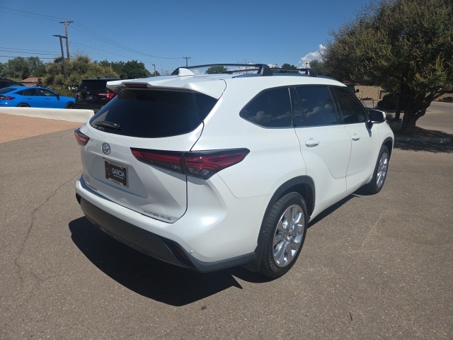 used 2023 Toyota Highlander car, priced at $37,959