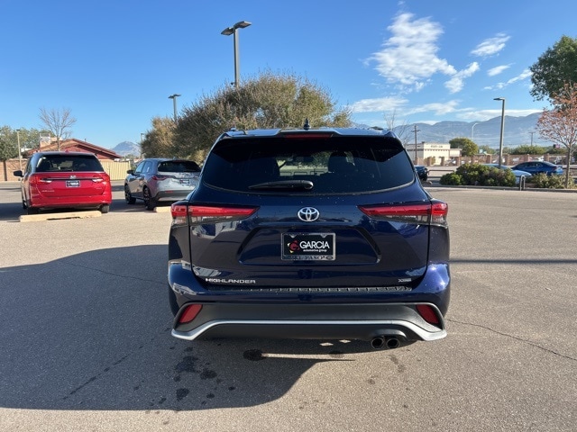 used 2022 Toyota Highlander car, priced at $36,988