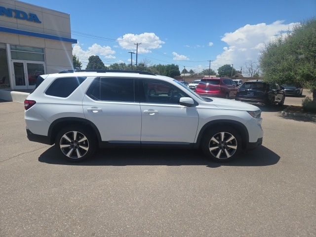 used 2025 Honda Pilot car, priced at $52,959