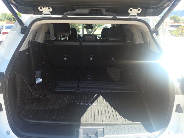 used 2023 Toyota Highlander car, priced at $37,959