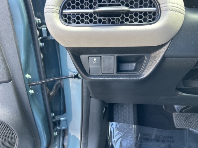 used 2025 Honda HR-V car, priced at $31,957