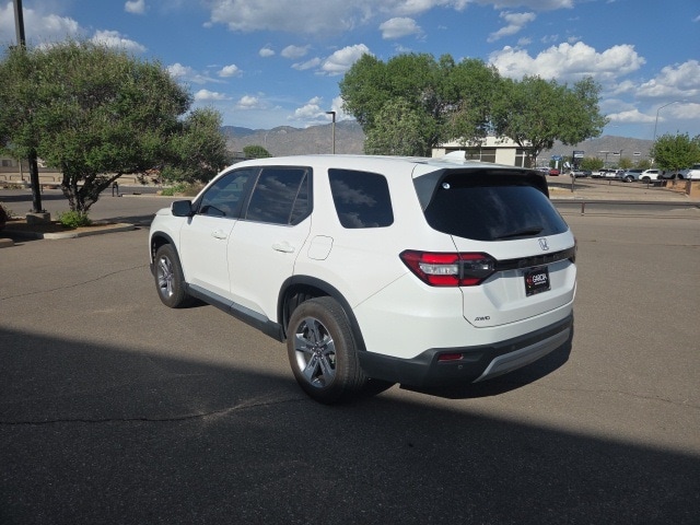used 2024 Honda Pilot car, priced at $42,555