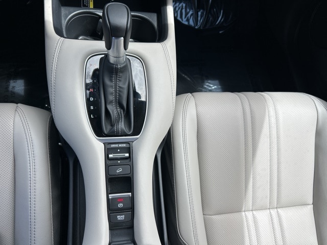 used 2025 Honda HR-V car, priced at $31,957