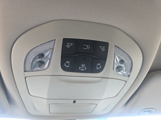 used 2021 Chrysler Pacifica car, priced at $18,959