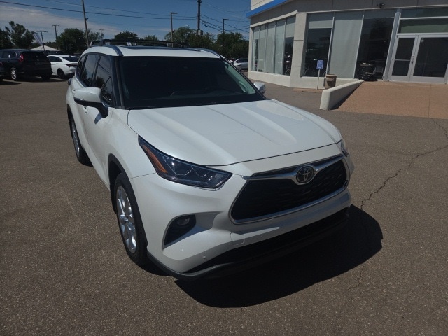 used 2023 Toyota Highlander car, priced at $37,959