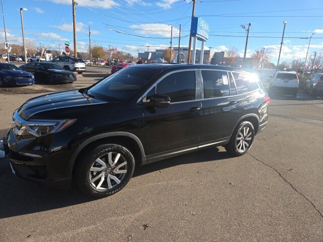 used 2022 Honda Pilot car, priced at $29,555