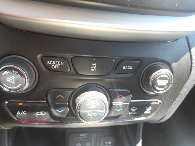 used 2014 Jeep Cherokee car, priced at $15,300
