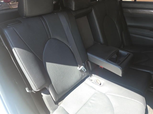 used 2023 Toyota Highlander car, priced at $37,959