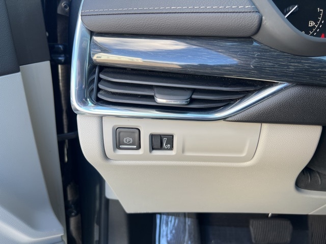 used 2020 Cadillac XT4 car, priced at $24,444