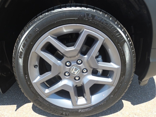 used 2023 Honda Passport car, priced at $33,333