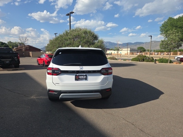 used 2024 Honda Pilot car, priced at $42,555