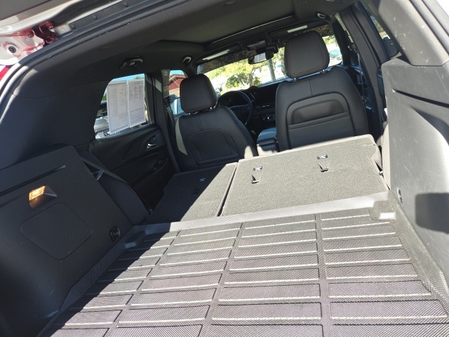 used 2025 Chevrolet TrailBlazer car, priced at $29,555