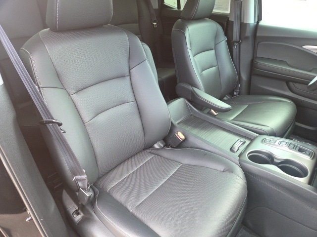 used 2023 Honda Ridgeline car, priced at $33,959