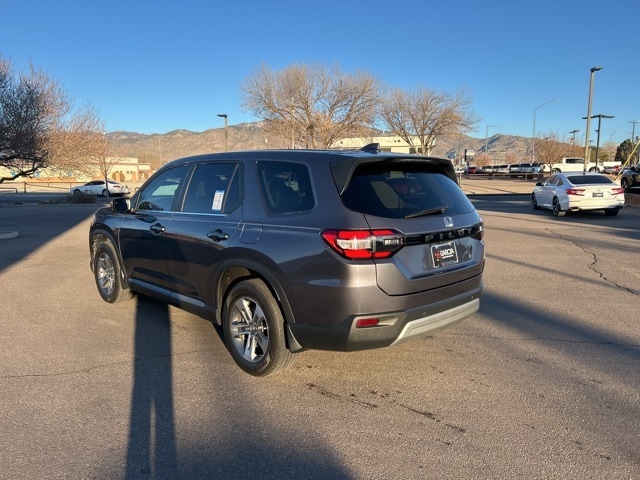 used 2024 Honda Pilot car, priced at $39,900