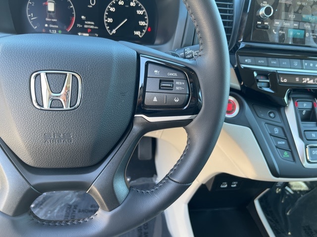 used 2025 Honda Odyssey car, priced at $41,444