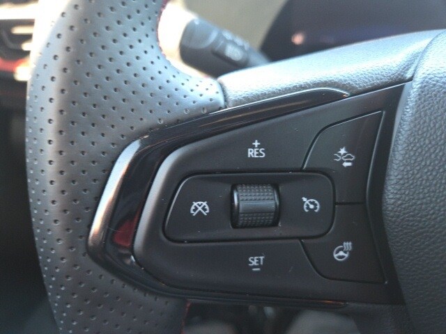 used 2025 Chevrolet TrailBlazer car, priced at $29,555