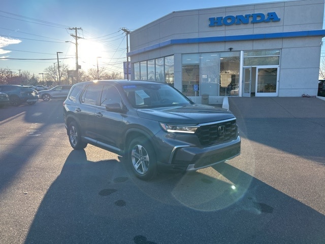 used 2024 Honda Pilot car, priced at $39,900