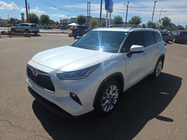 used 2023 Toyota Highlander car, priced at $37,959