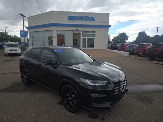 used 2025 Honda HR-V car, priced at $33,300