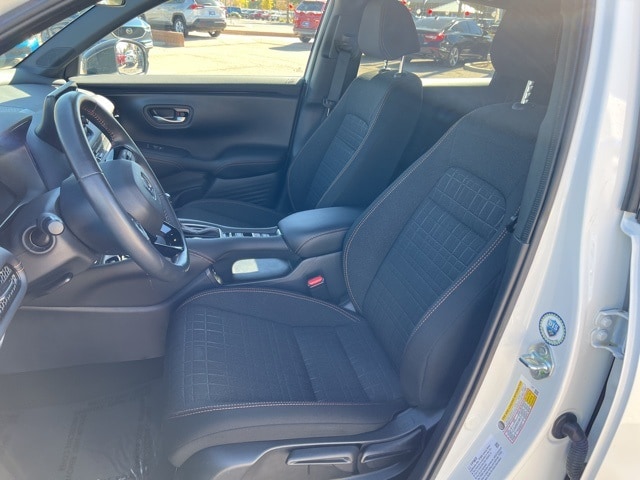 used 2025 Honda HR-V car, priced at $28,959
