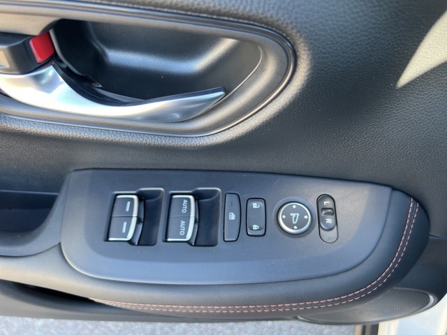 used 2025 Honda HR-V car, priced at $28,959
