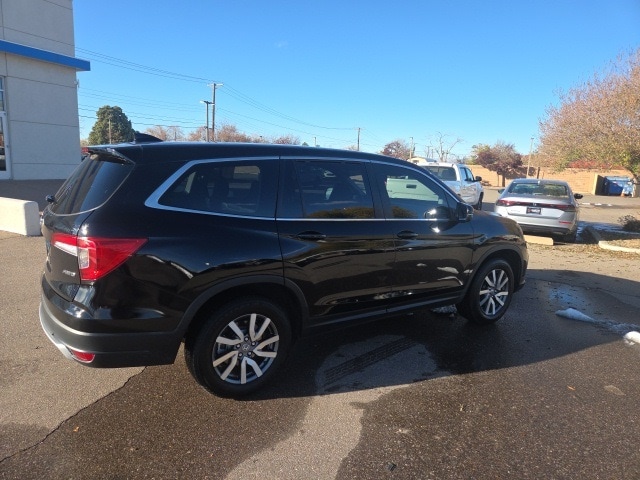 used 2022 Honda Pilot car, priced at $29,555