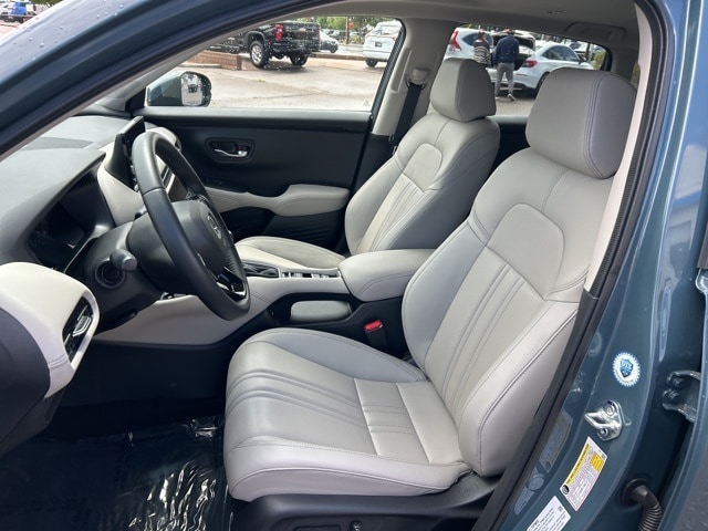 used 2025 Honda HR-V car, priced at $31,957