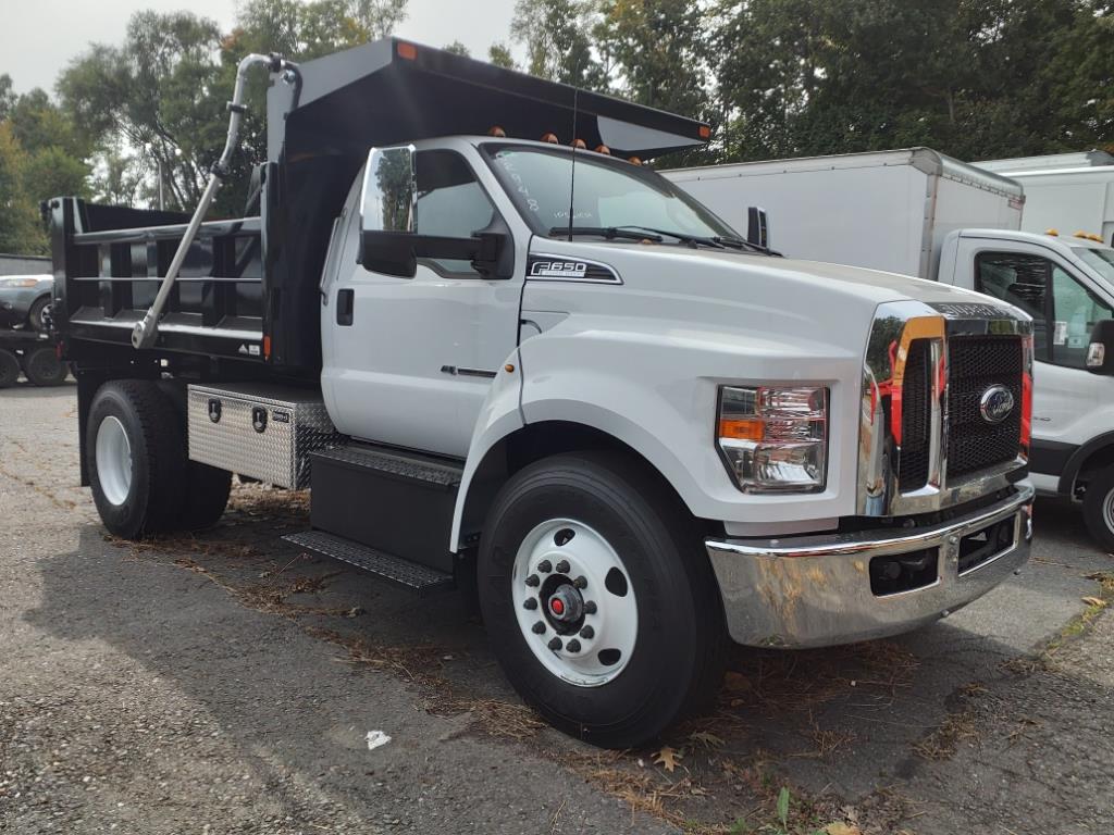 new 2025 Ford F650 Super Duty car