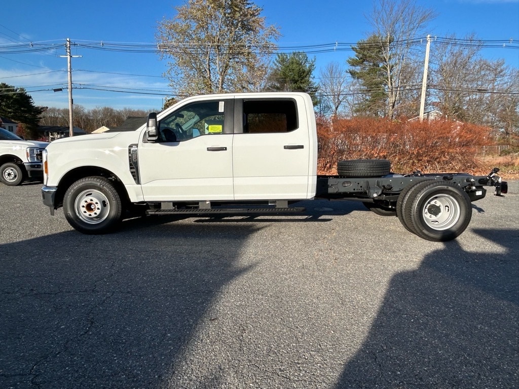 new 2024 Ford F-350 Super Duty car