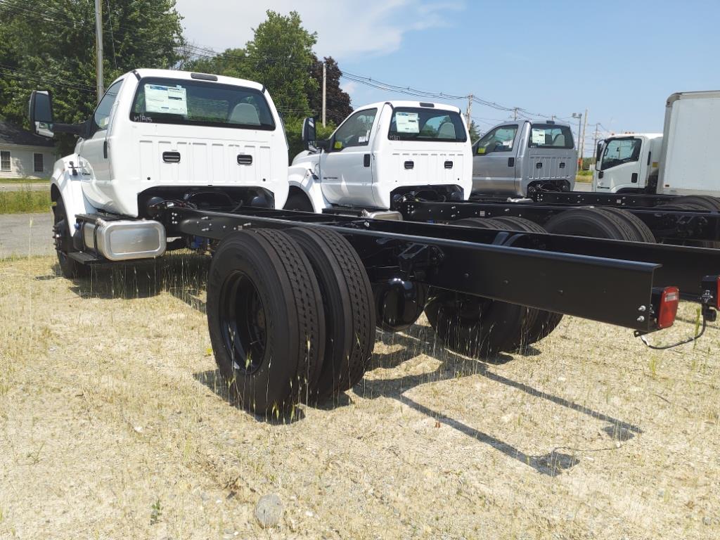 new 2025 Ford F750 Super Duty car