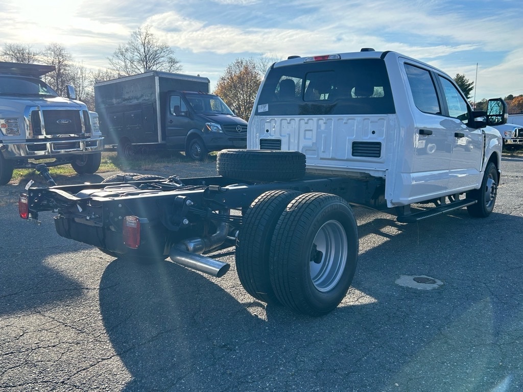 new 2024 Ford F-350 Super Duty car