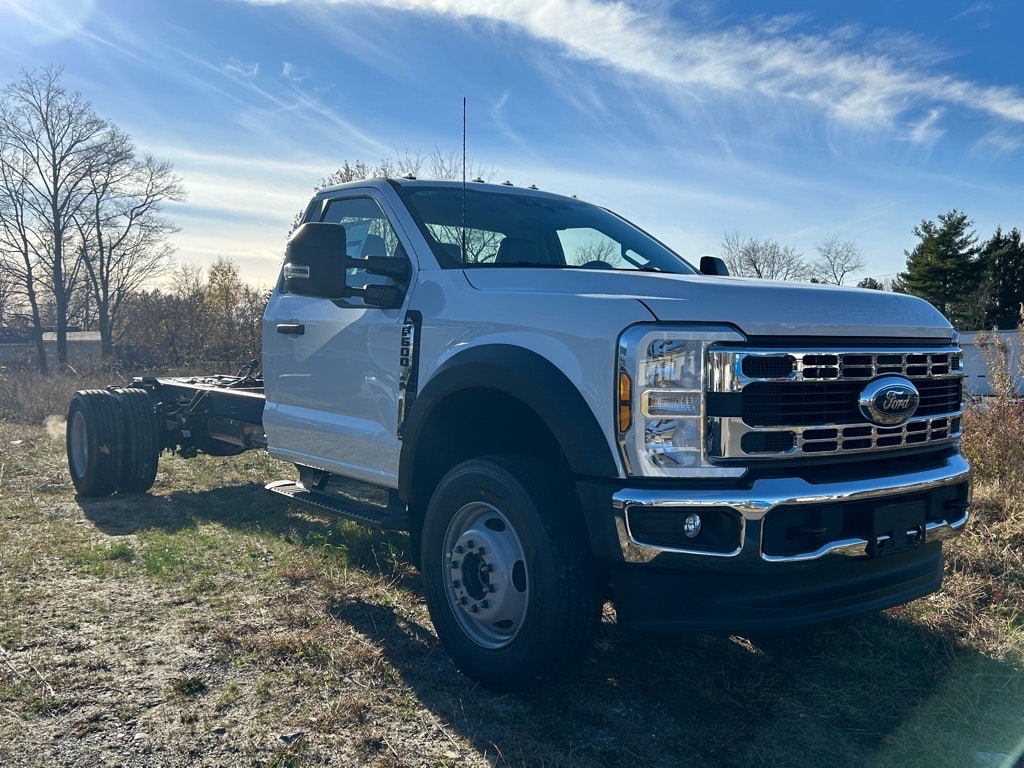 new 2024 Ford F600 Super Duty car