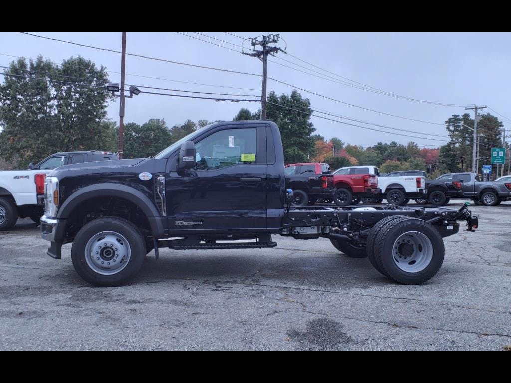 new 2024 Ford F600 Super Duty car