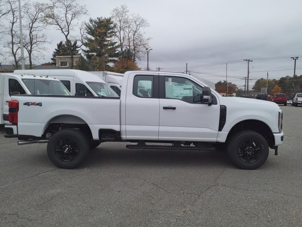 new 2024 Ford F-350 Super Duty car