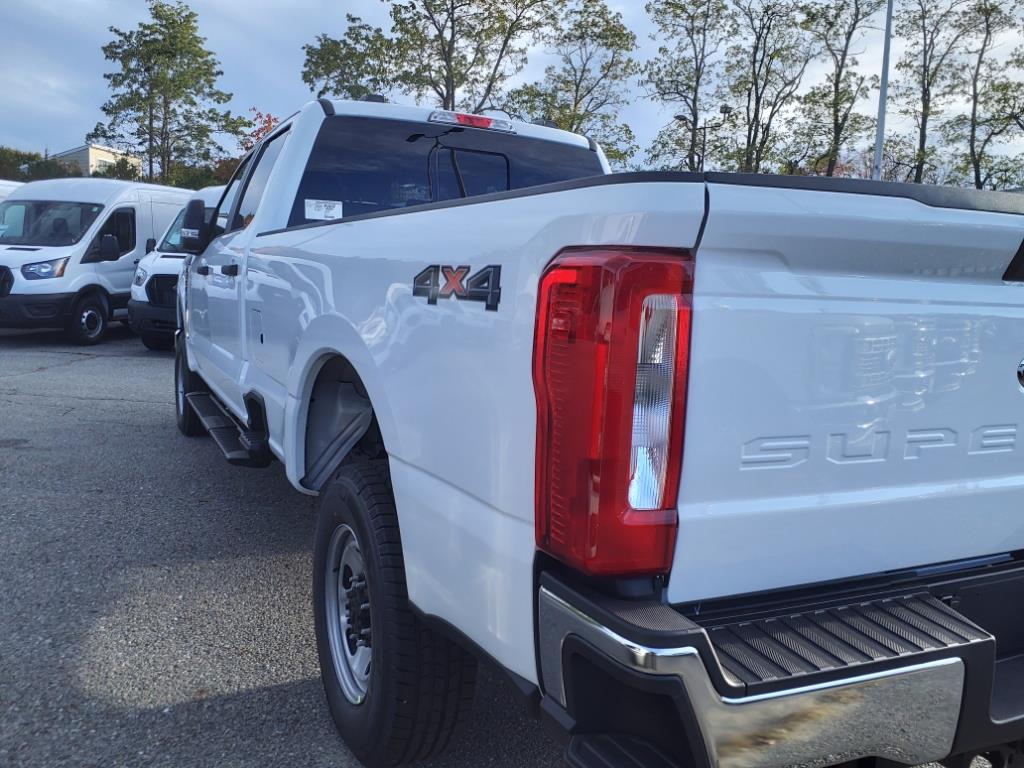 new 2024 Ford F-350 Super Duty car