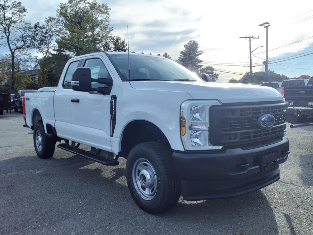 new 2024 Ford F-350 Super Duty car