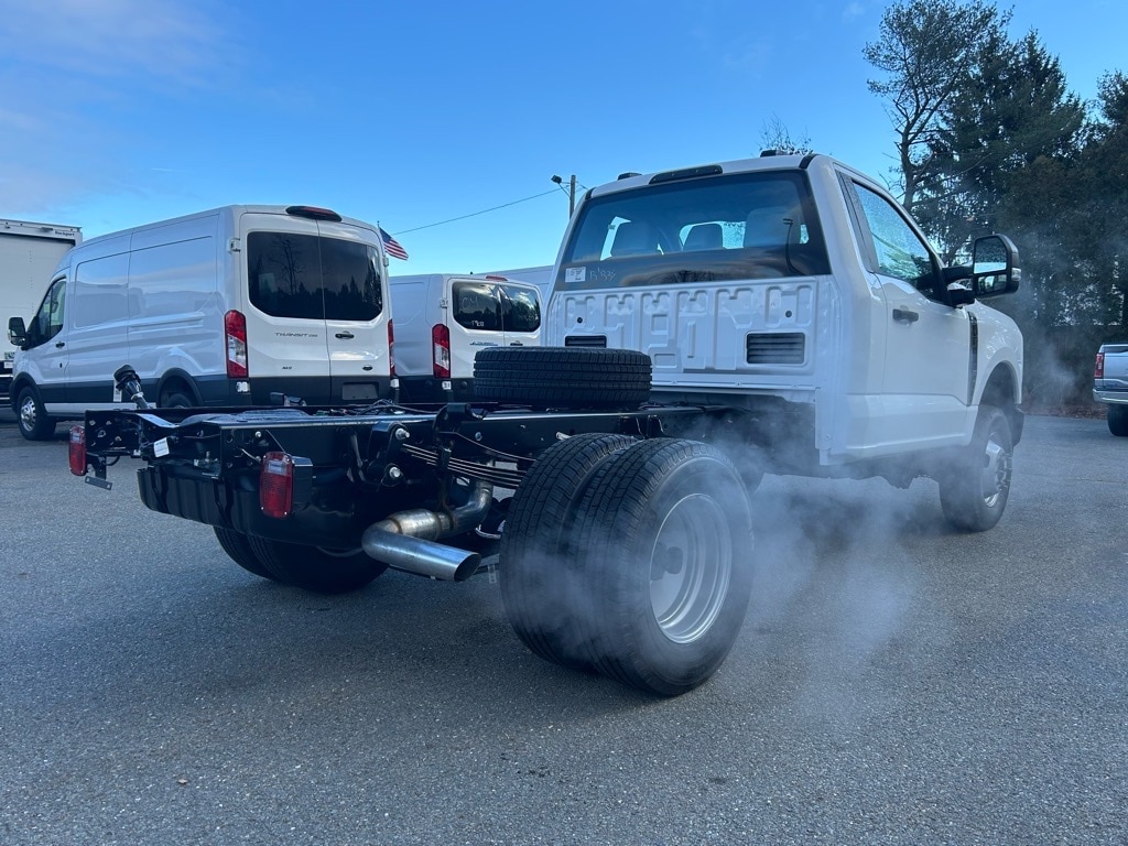 new 2024 Ford F-350 Super Duty car