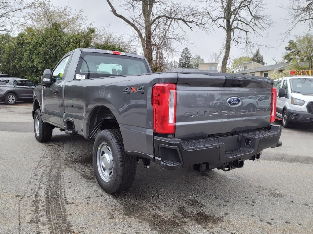 new 2024 Ford F-350 Super Duty car