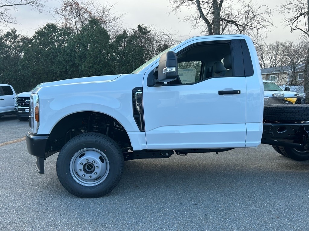 new 2024 Ford F-350 Super Duty car