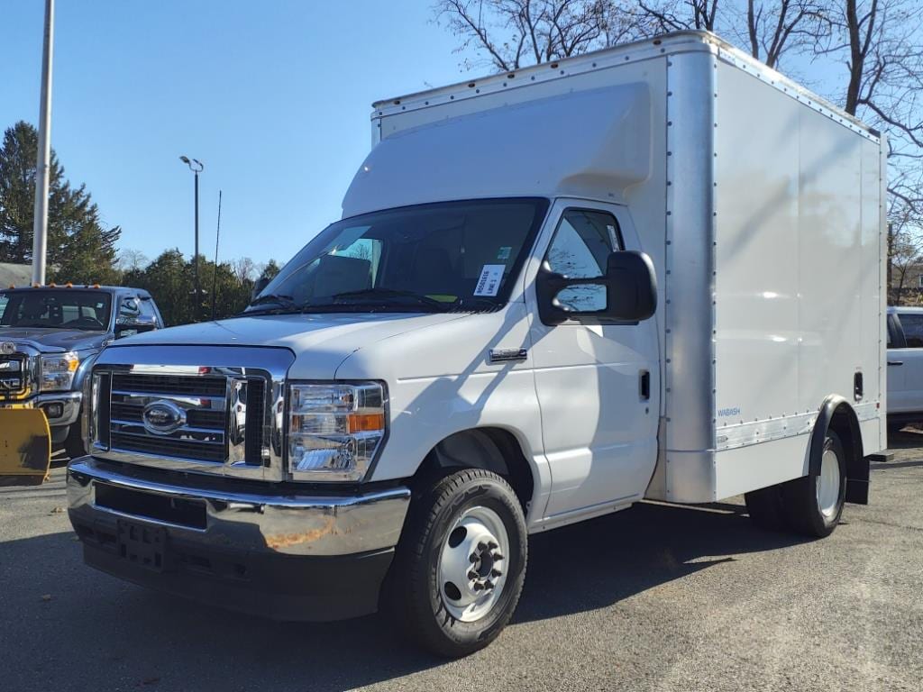 new 2025 Ford E350 SD car