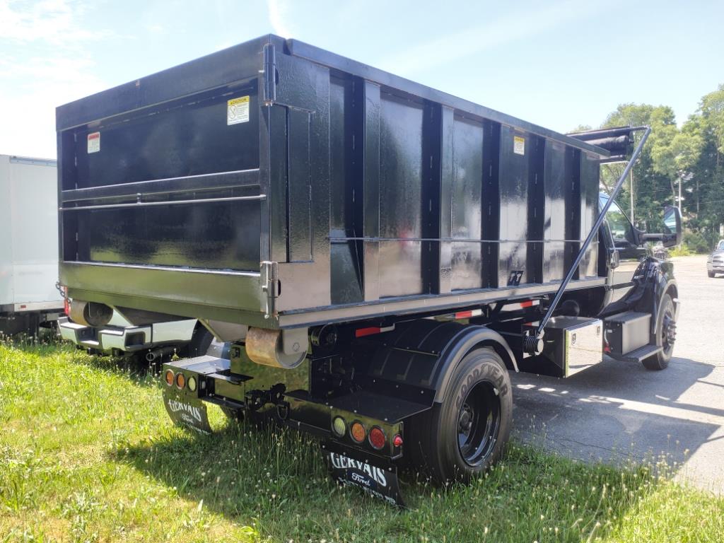 new 2025 Ford F750 Super Duty car