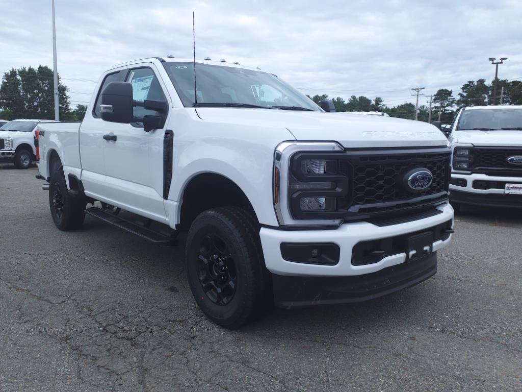 new 2024 Ford F-350 Super Duty car