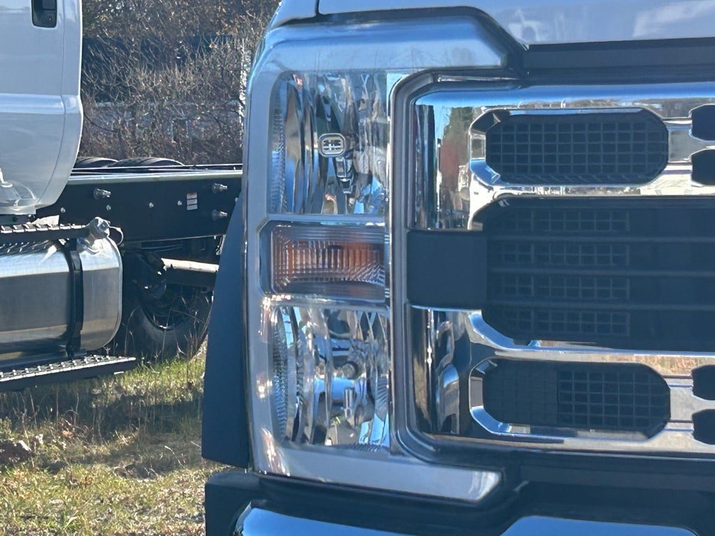 new 2024 Ford F600 Super Duty car