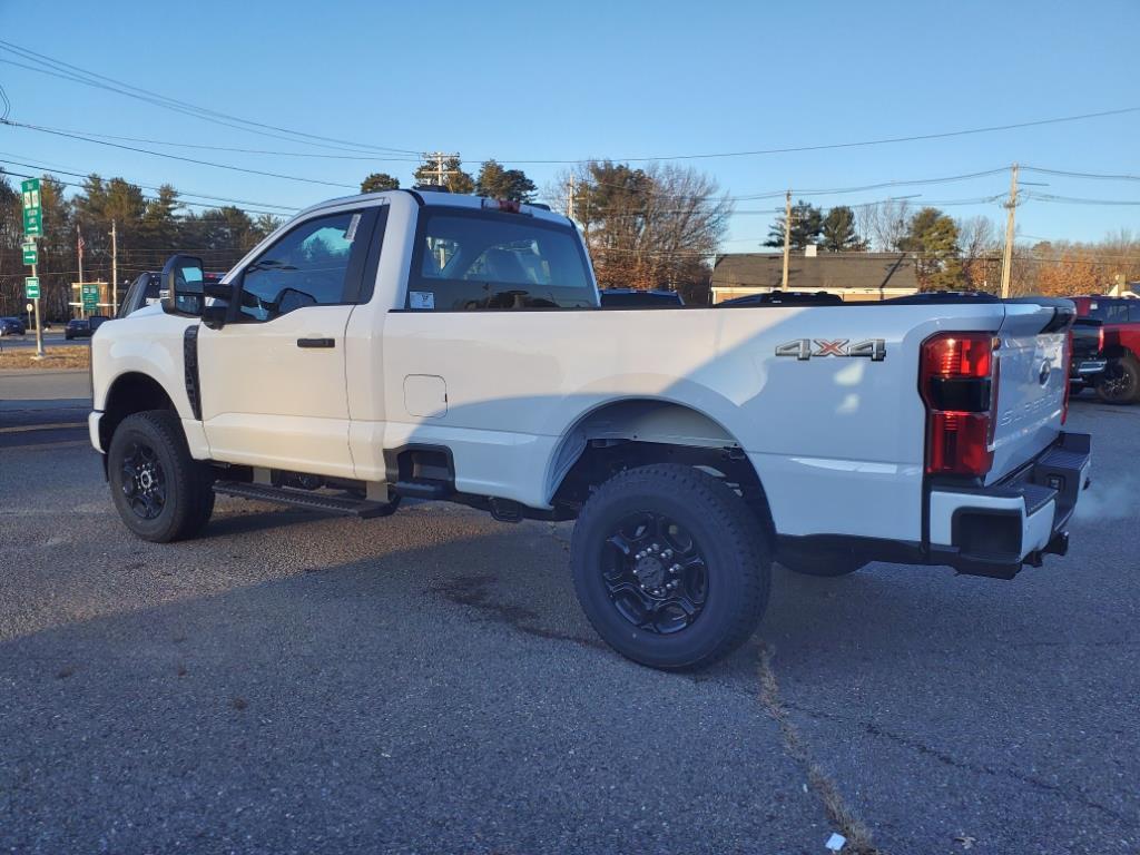 new 2024 Ford F-350 Super Duty car