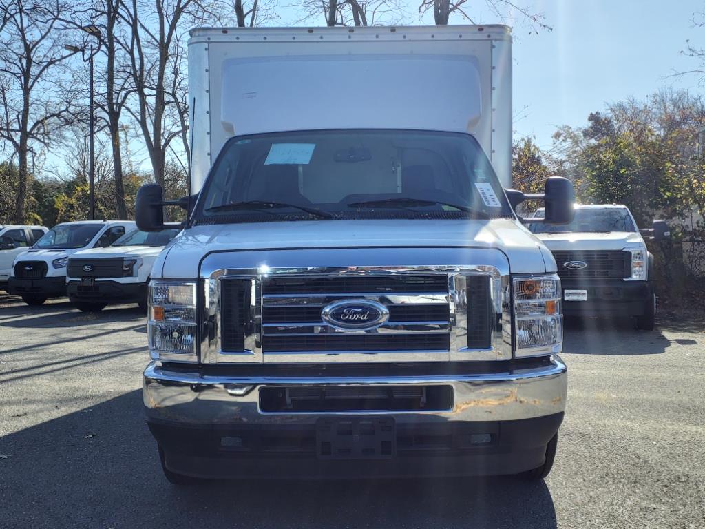 new 2025 Ford E350 SD car