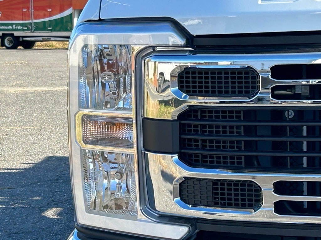 new 2024 Ford F-350 Super Duty car